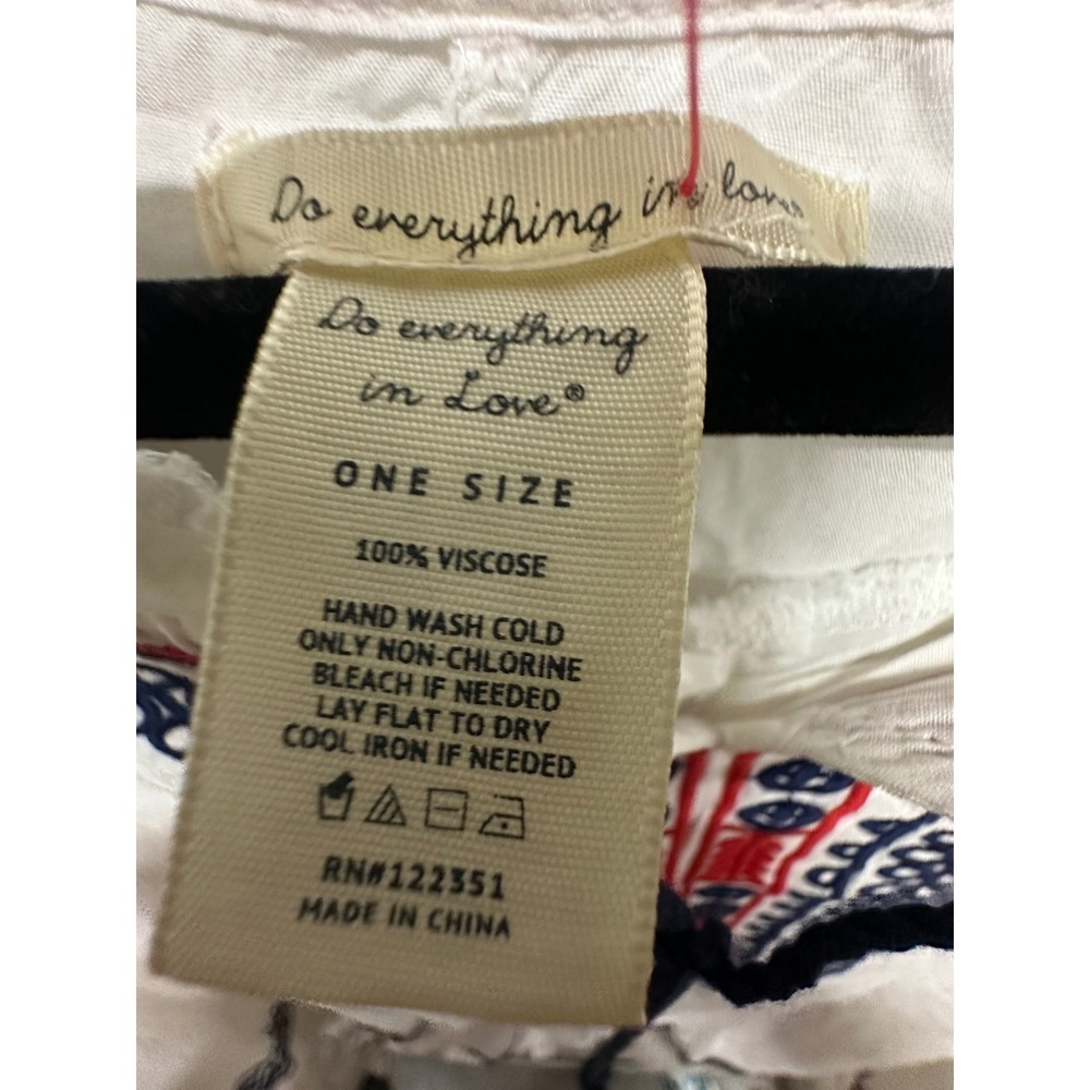 Do Everything In Love Poncho Fridge White with blue and red embroidery One Size - Picture 4 of 7